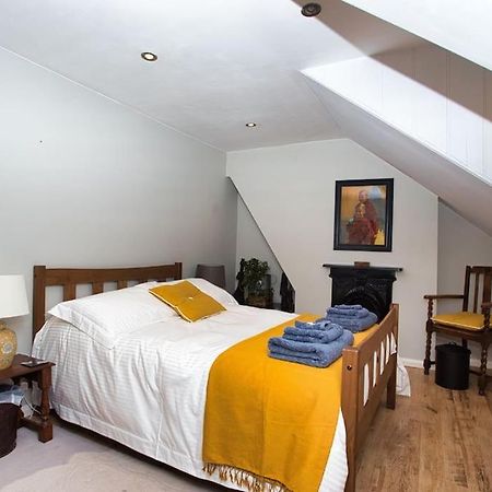 Restful And Cosy 4 Bed Home Minutes From The Beach Sandgate Ngoại thất bức ảnh